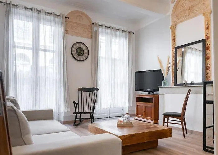 Magnolia Magnifique T2 Entierement Renove. *